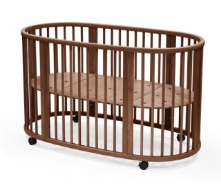 Stokke Sleepi Bed V3, Warm Bruin - Geschikt voor kinderen van 0-5 jaar - Verstelbaar, Stijlvol en Flexibel - Stevig Beukenhouten Frame