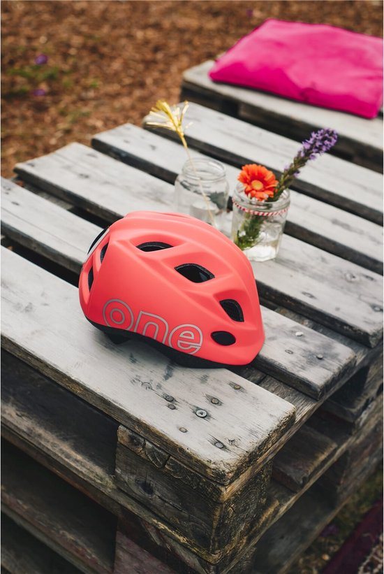 Bobike One Plus helm - Maat S - Fierce Flamingo