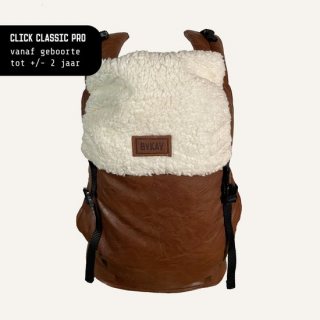 ByKay Draagzak Click Carrier Classic - Ergonomische Draagzak Baby van broekmaat 62/68 tot +/- 2 jaar - Comfortabel & Snel met Click & Go - voor Buik, Heup en Rug - Pilot Leather Teddy Light Brown