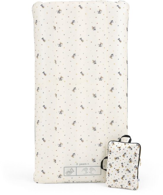 Stokke JetKids CloudSleeper, Mickey Celebration - Opblaasbaar reisbed - Geïntegreerde pomp, ademende mesh-hoes en bumpers over volledige lengte om uw kind veilig te houden - voor kinderen vanaf 3 jaar